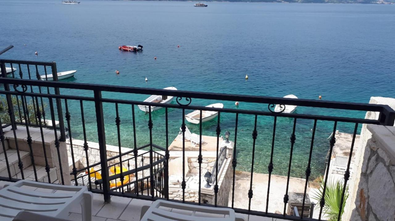 Apartment On The Beach Lokva Rogoznica Exterior photo